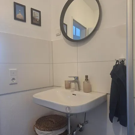 Tiny House - Kleines Glueck Auf Dem Ostedeich